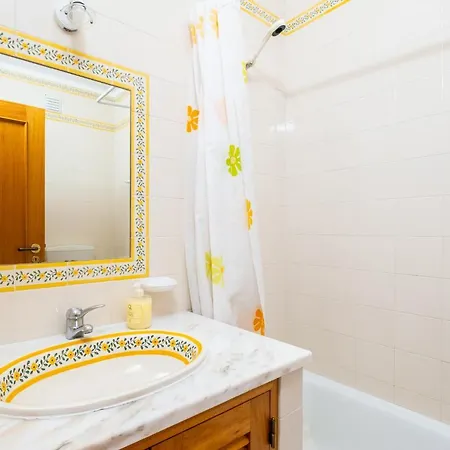 Lägenhet Frente Ao Mar - Sea Front - 3 Quartos - Wi-fi - Algarve Armação de Pêra