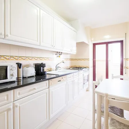 Apartman Frente Ao Mar - Sea Front - 3 Quartos - Wi-fi - Algarve Armação de Pêra